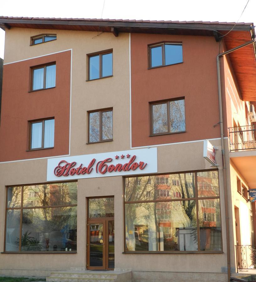 Hotel Condor Oravita Extérieur photo