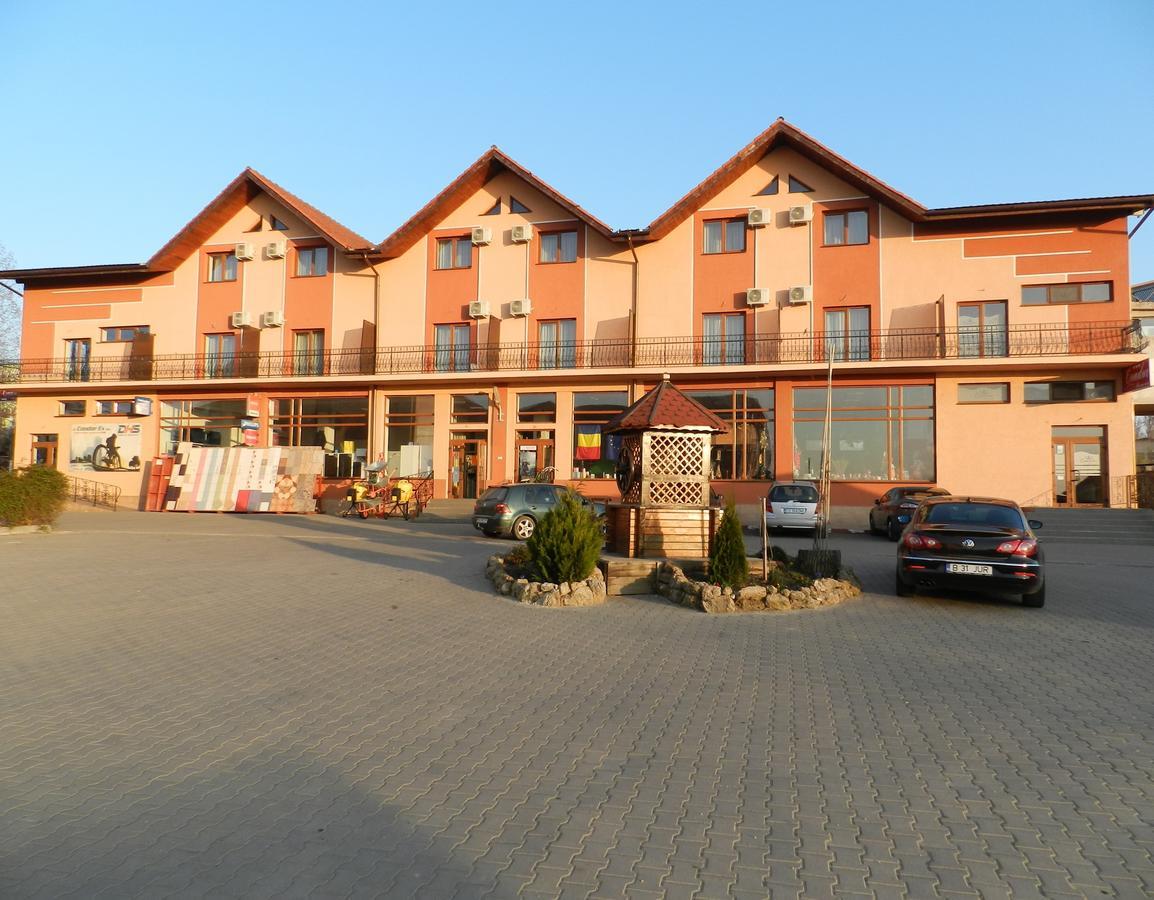 Hotel Condor Oravita Extérieur photo