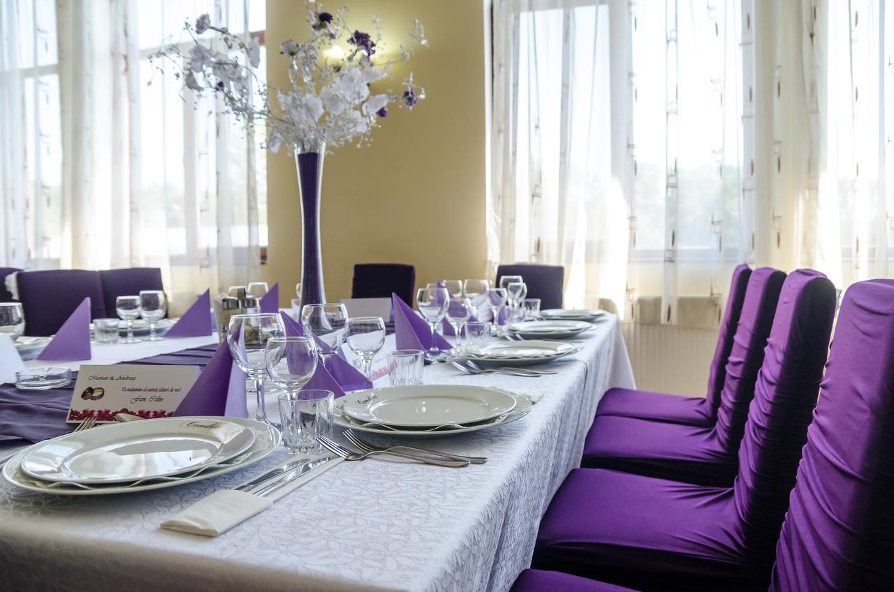 Hotel Condor Oravita Extérieur photo