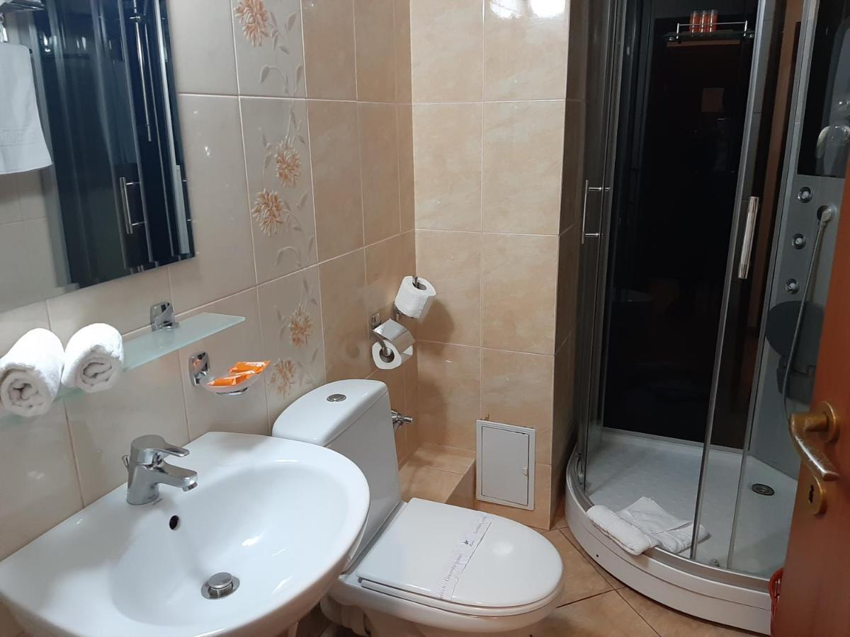 Hotel Condor Oravita Extérieur photo